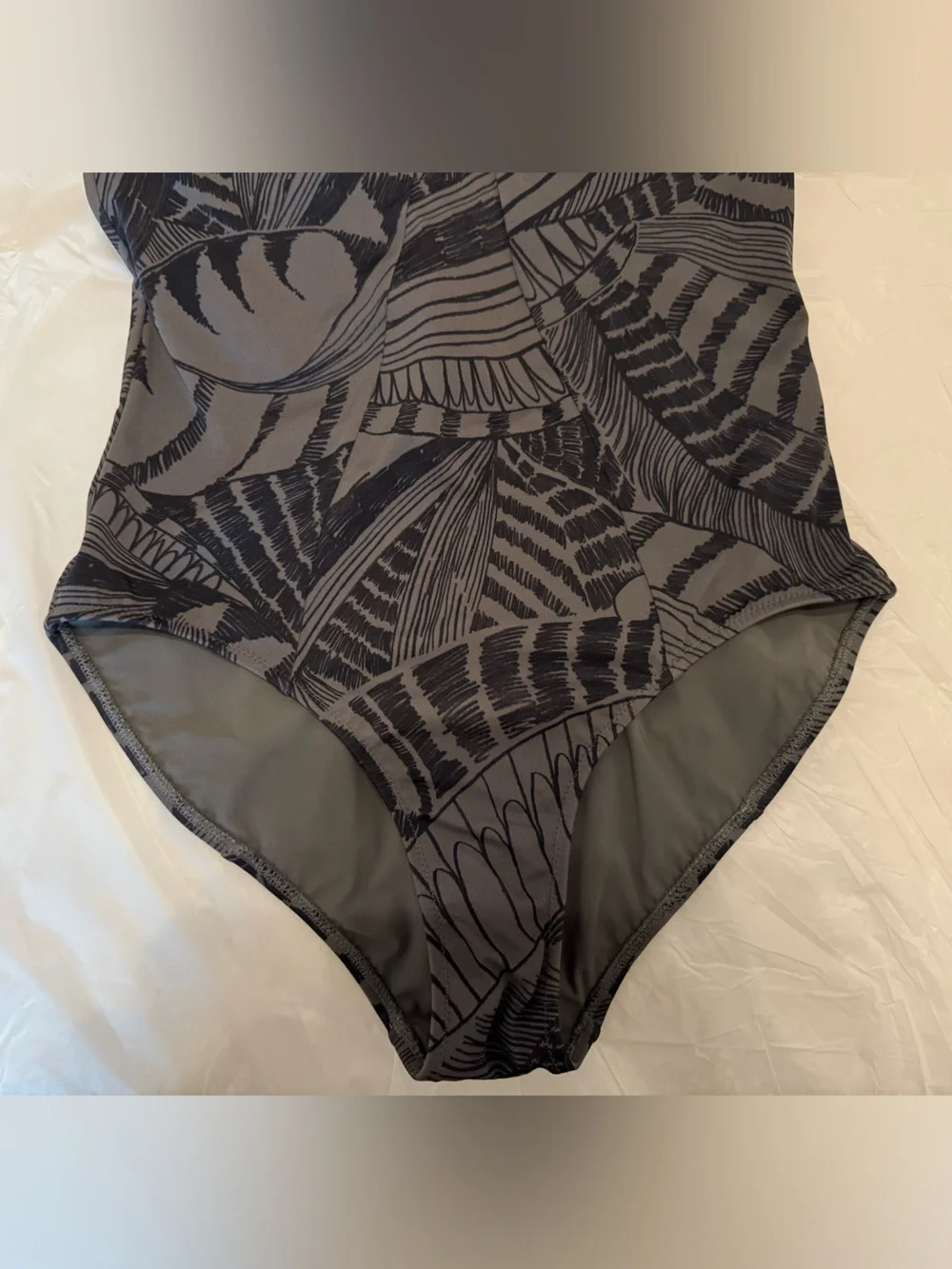 ATHLETA Gray Black Zuma One Piece Swim Surf Swimsuit Swimwear